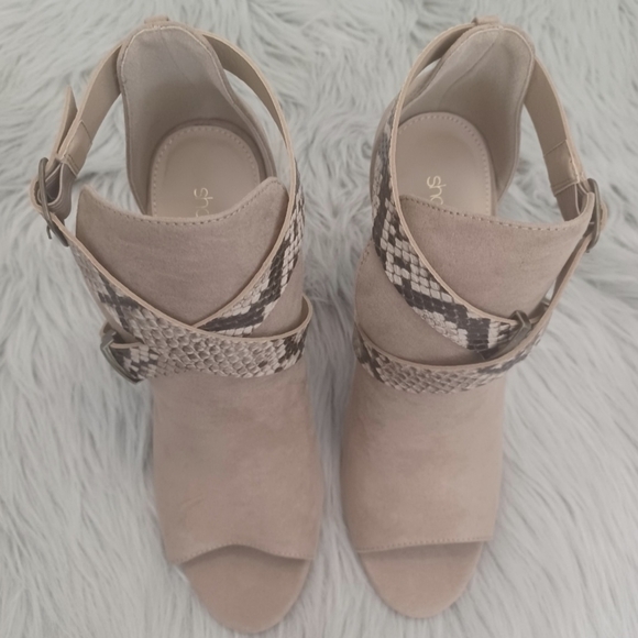 Shoe Dazzle Tan Snakeskin Shoes Boots Size 9.5 - Picture 4 of 10